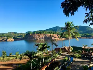 Lanakila Lake