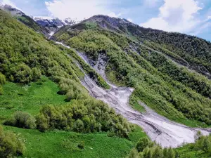 Chkhunderi Pass