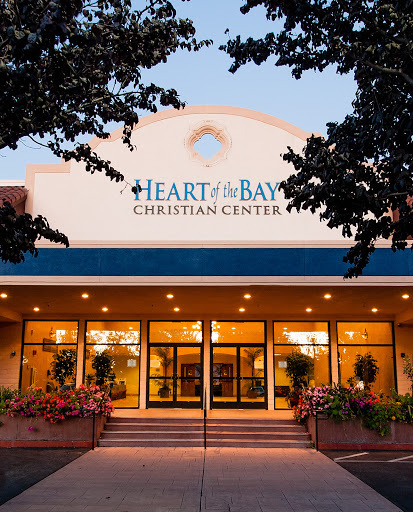 Compare 5 airports near Hayward