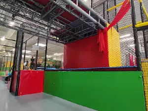 Jump Heaven (trampoline park)