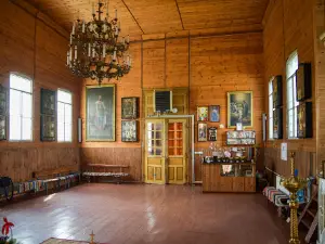 Trʹokhsvyatytelʹsʹka Tserkva