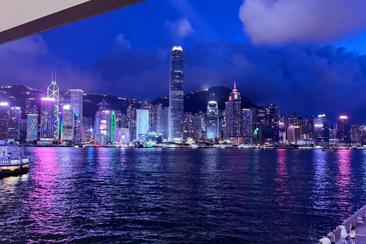 Practical Victoria Harbour Hong Kong Travel Tips for Canadian Visitors