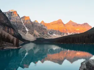 Via Via Moraine Lake Shuttle