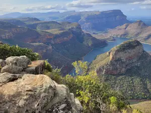 Three Rondavels View Point