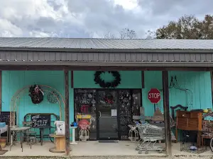 Finders Keepers Flea Market & Antique Mall