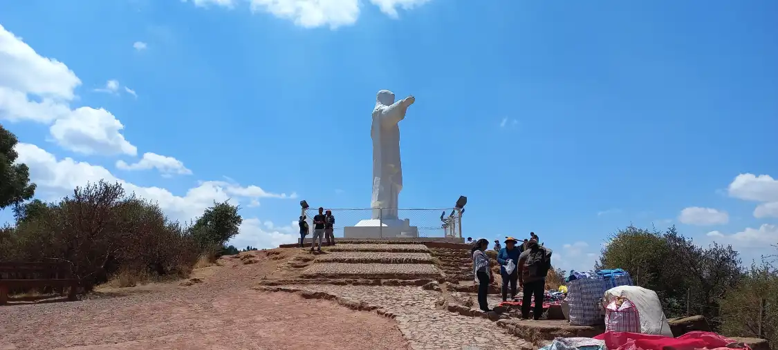 Hotels near Statue of Christ