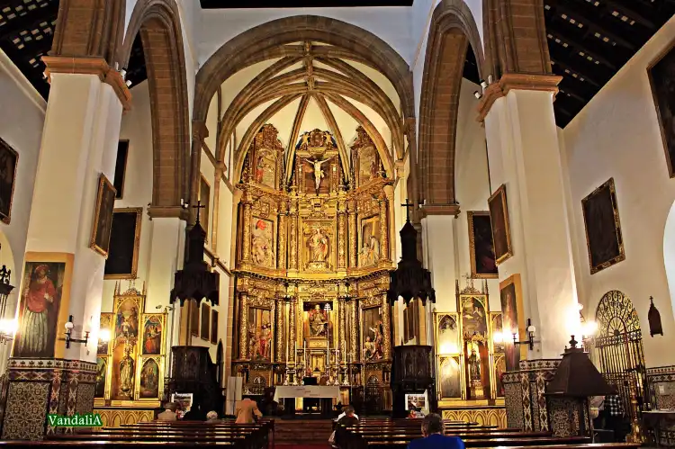 Hotels in der Nähe von Iglesia de San Pedro