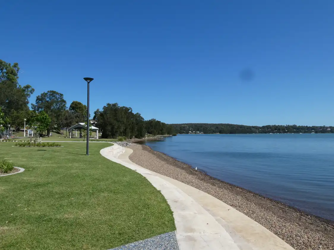 Hotels near Lake Macquarie City Council