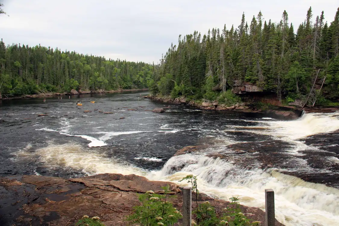 Hotels near Sir Richards Squires Memorial Provincial Park
