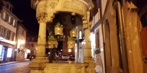 Le Puits a Six Seaux