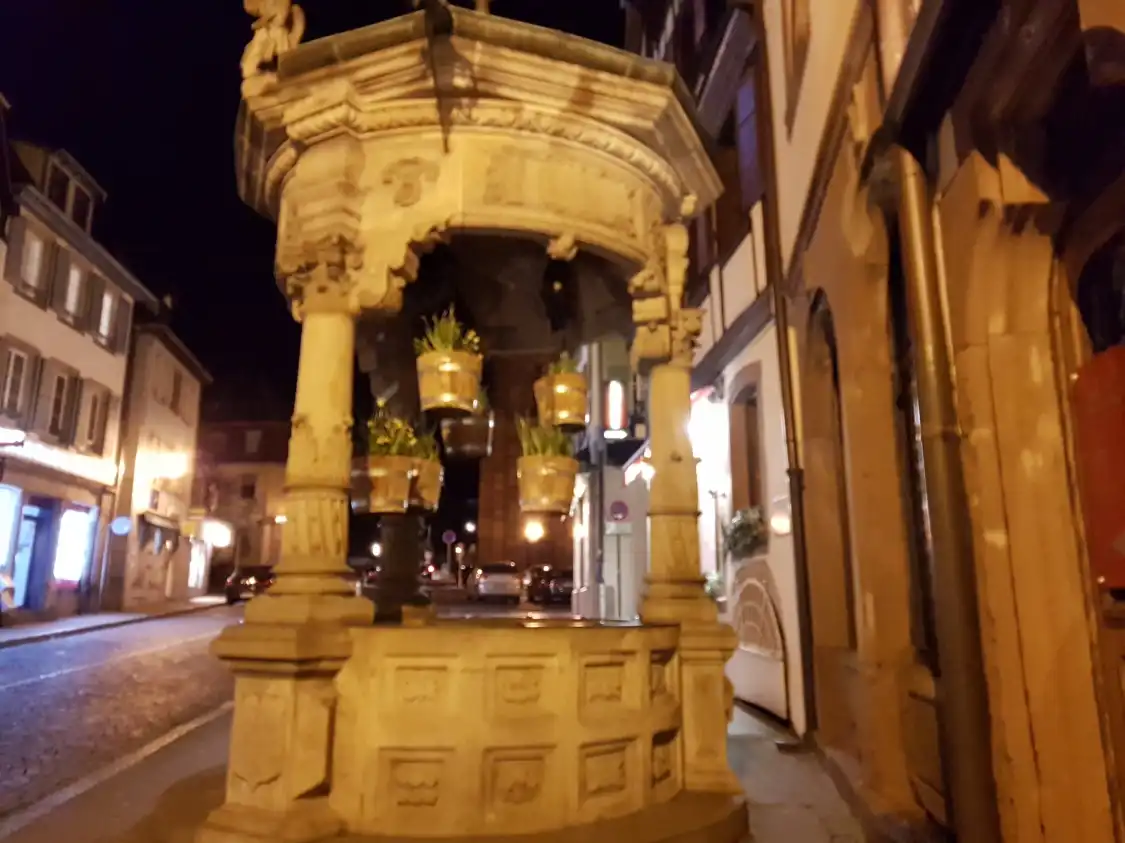 Hotels near Le Puits a Six Seaux