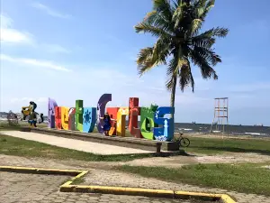 El malecon Puerto Cortés, Honduras