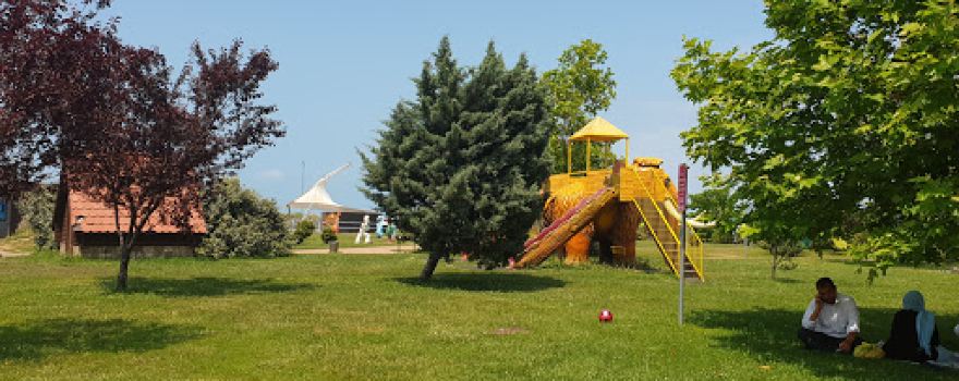 Deniz Ve Sevgi Parkı