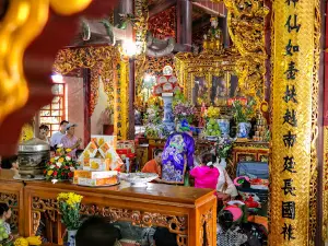 Đền Chúa Thác Bờ