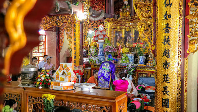 Đền Chúa Thác Bờ