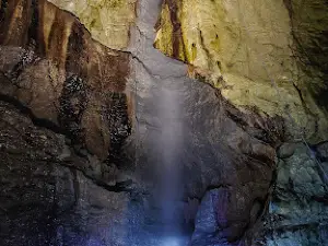 Rōkandō Cave