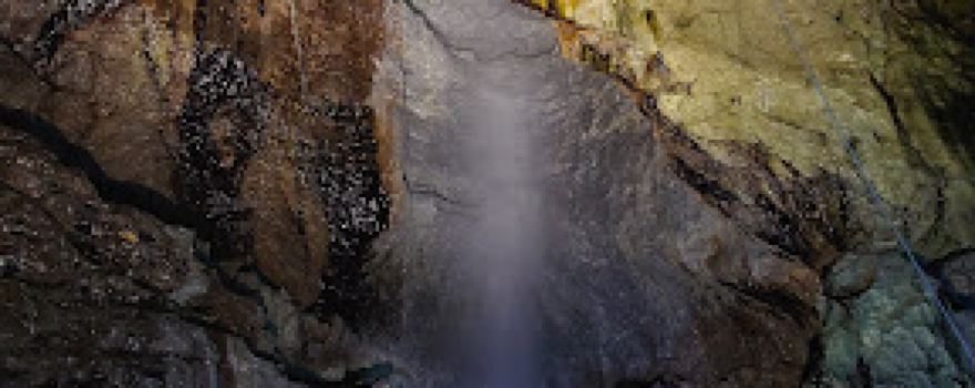 Rōkandō Cave