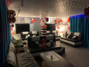 SkyFall Sports Club & Café
