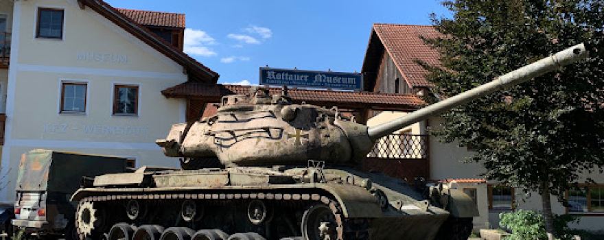 Rottauer Museum für Fahrzeuge, Wehrtechnik und Zeitgeschichte. Öffnungszeit nach Vereinbarung