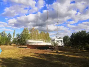 Landshaftnyy Park "Luna"