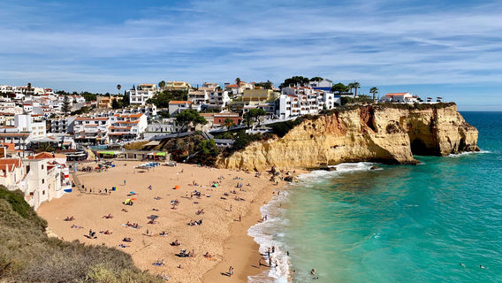 Largo da Praia de Carvoeiro