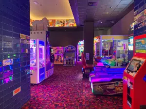 Cinemark Tinseltown Ogden 14