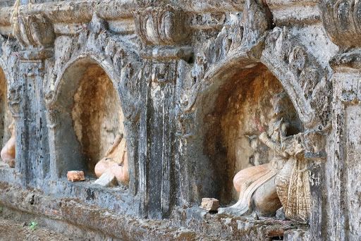 King Alaungpaya Tomb