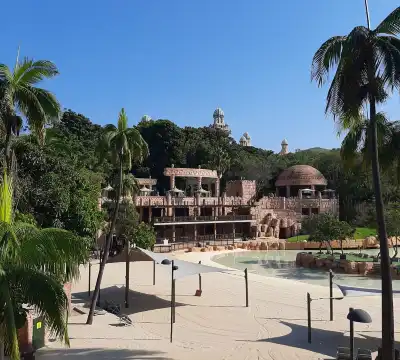 Hotels near Valley of Waves