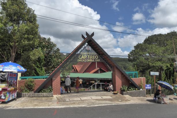 Dalat Cable Car Tourist Area