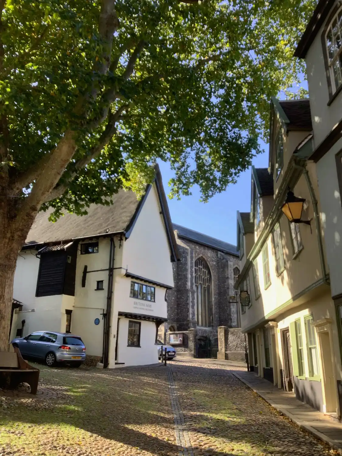 Hotels near Elm Hill