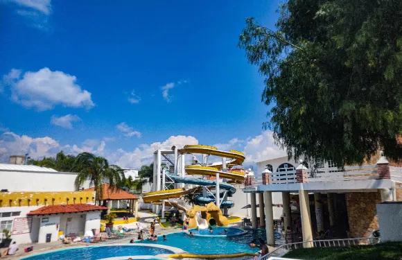 伊斯塔潘德拉薩爾