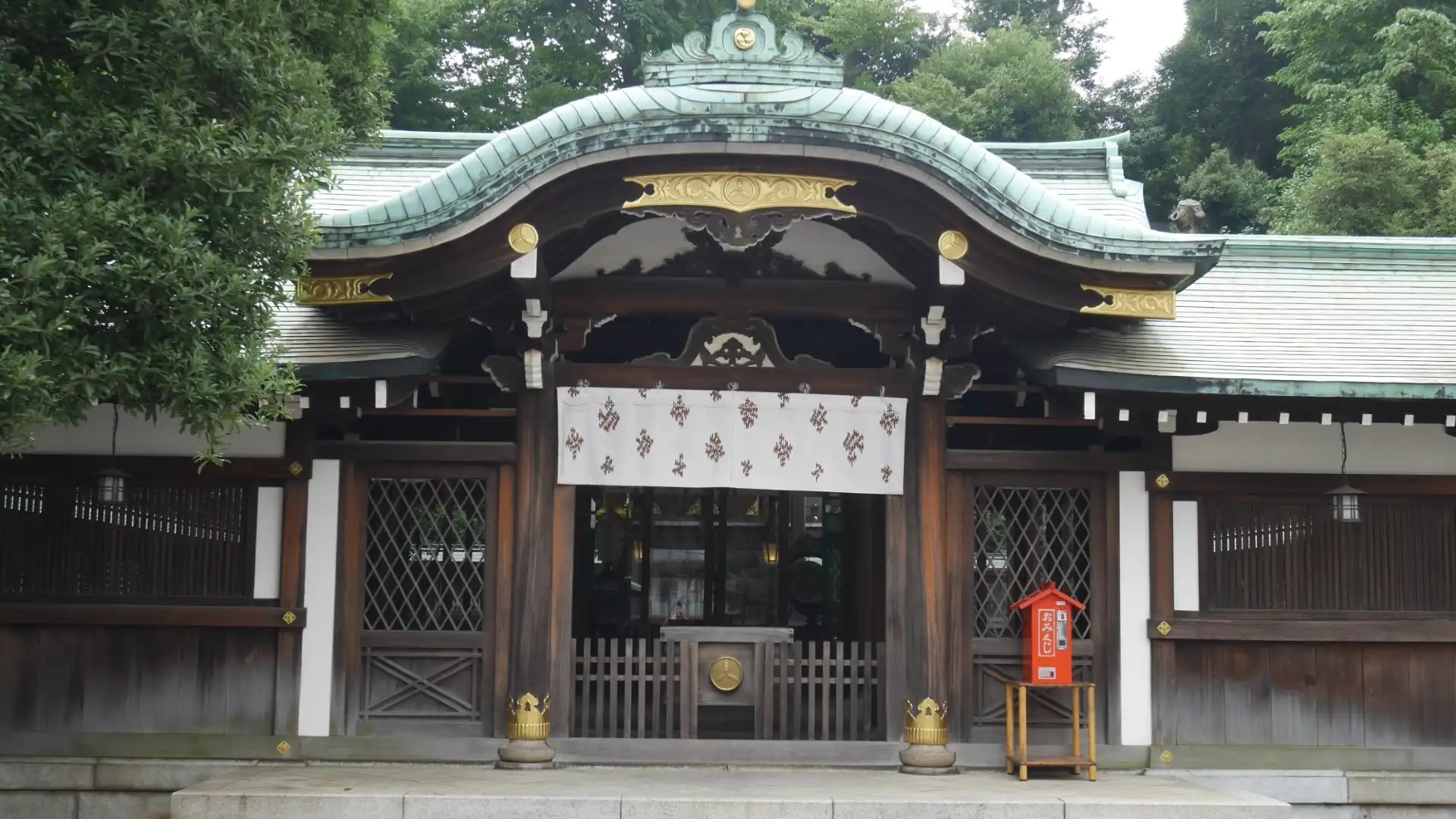 白金氷川神社周辺のホテル