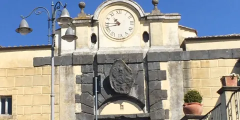 Porta Maggiore o di Castello