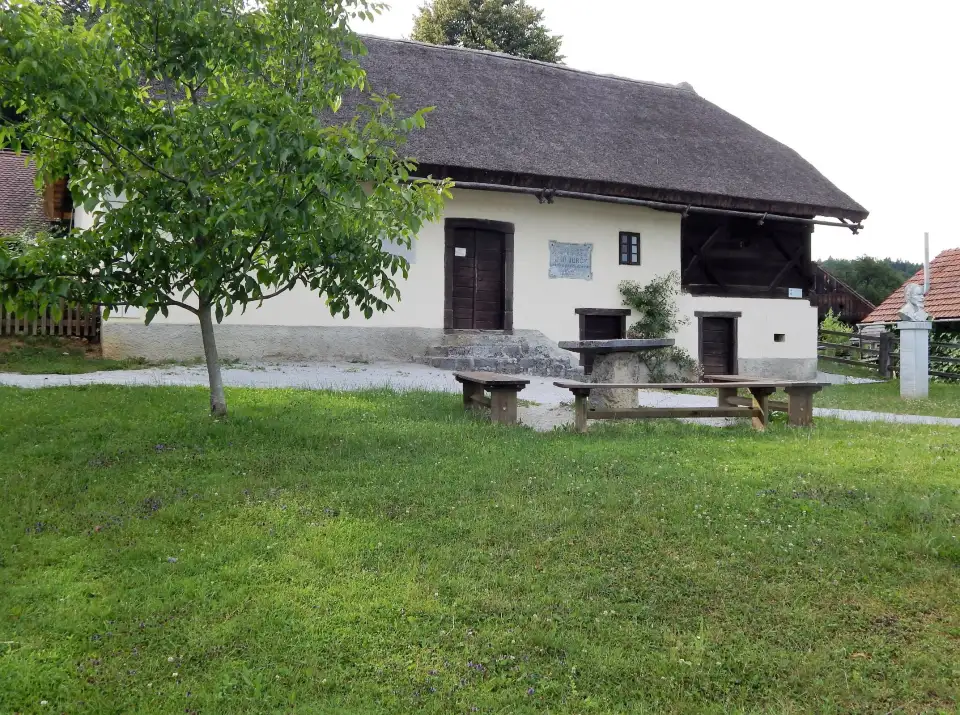2_Jurčič House