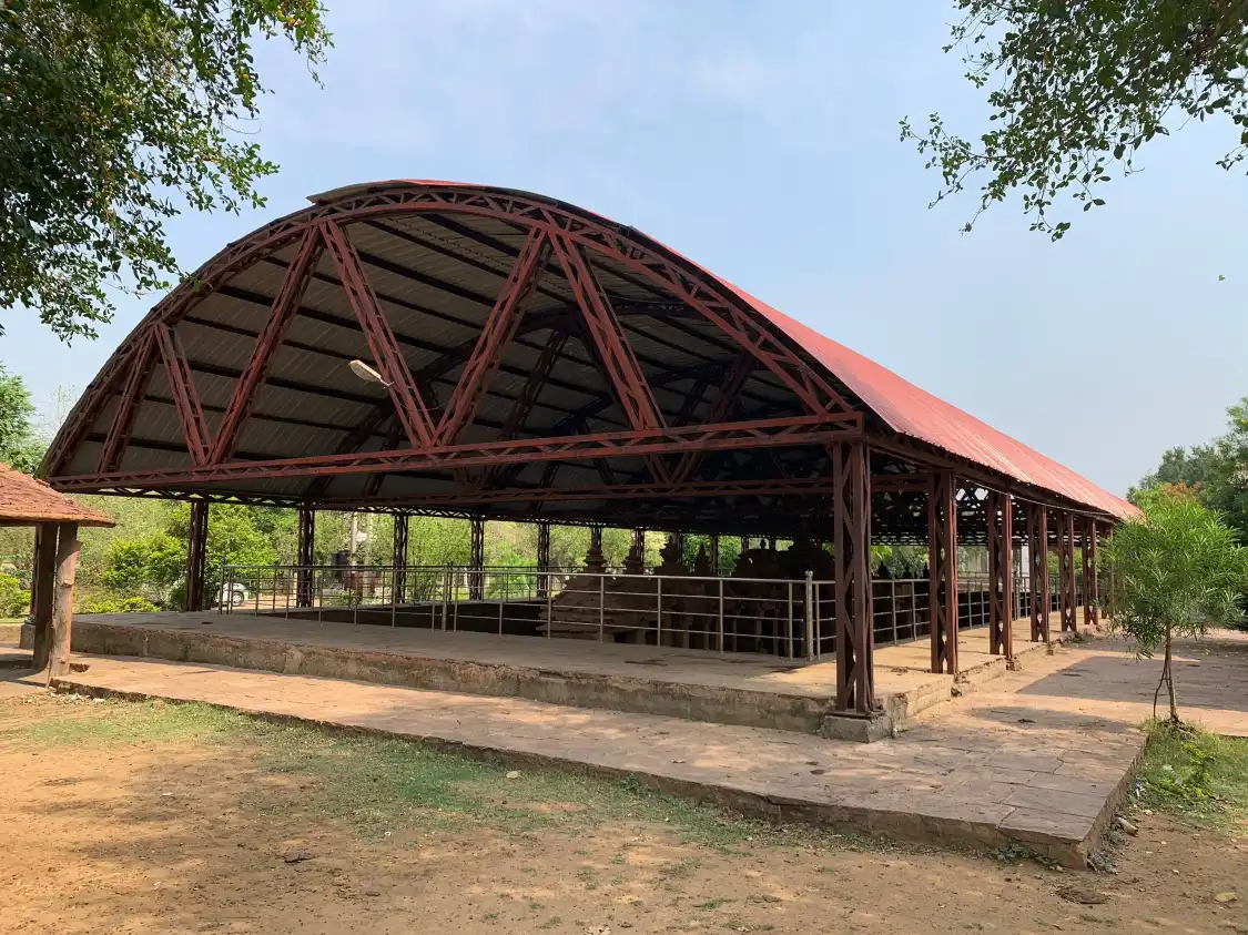 Hotels near Madku Dweep
