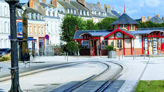 Railway Bay of Somme - Crotoy Station