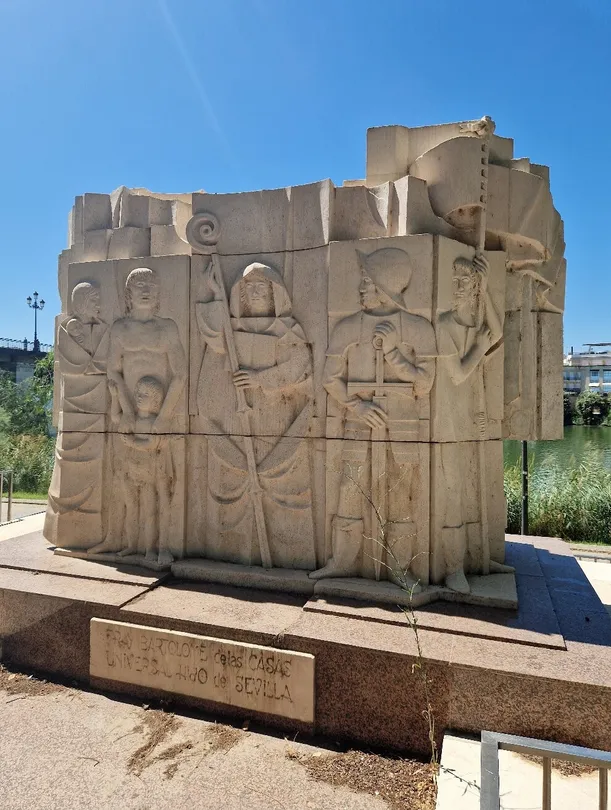 2_Monumento A Bartolome De Las Casas