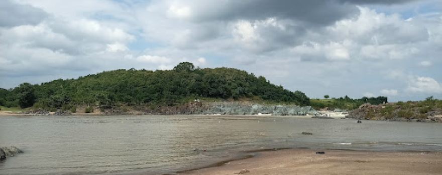 Ghoorpur Waterfall