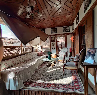 Nar Çiçeği Hanım Eli Pazarı