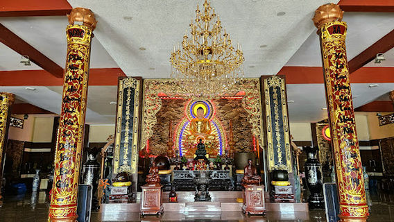 Jade Buddha Pagoda and Relics Vinh Long