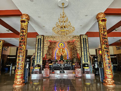 Jade Buddha Pagoda and Relics Vinh Long