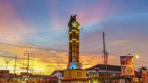 Candles Monument