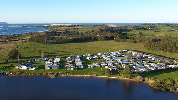 Riverside Holiday Park