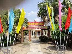 Di tích lịch sử Đền Thờ Vua Hùng