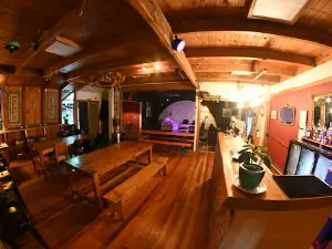 The Yard Music Cafe