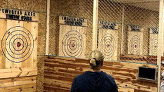 Twisted Axes Throw House