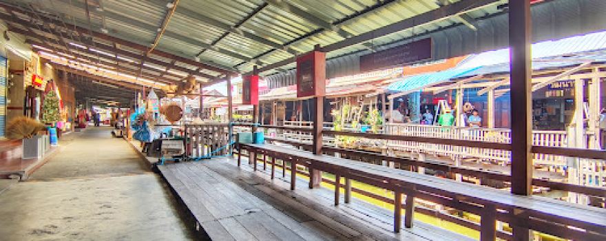 Rahaeng Market - 100 Years Old