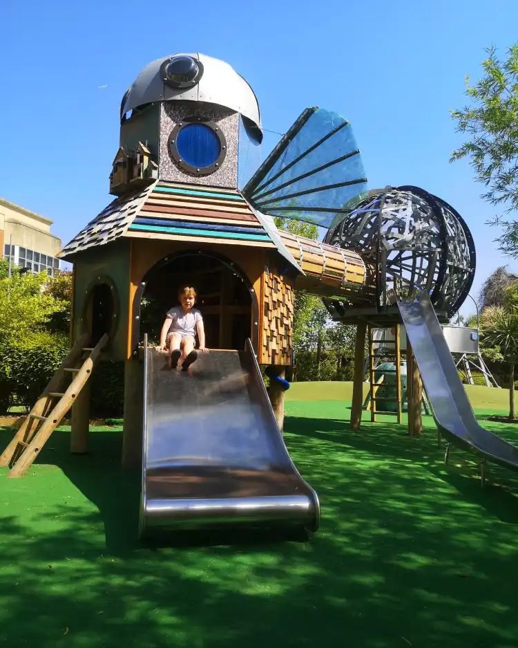 Các khách sạn gần Discover Children’s Story Centre