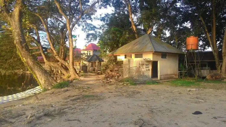Hotel di Kampung Dagang