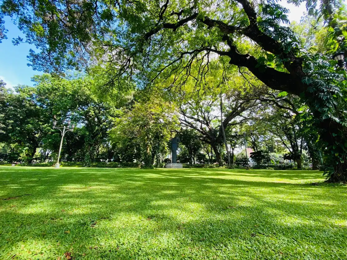 Taman Suropati 주변 호텔